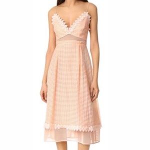 NWT La Madison Talulah Beautiful Lie Dress
